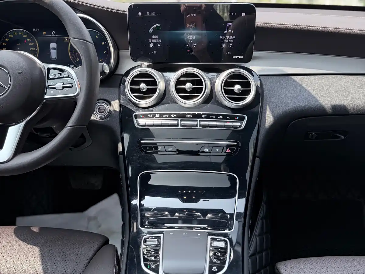 Mercedes-Benz GLC 2021 GLC 260 L 4MATIC Sporty фото 6
