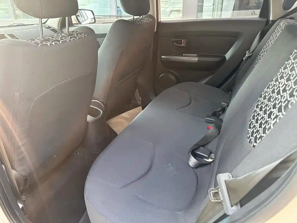 Kia Soul 2013 2013 1.6L AT GL