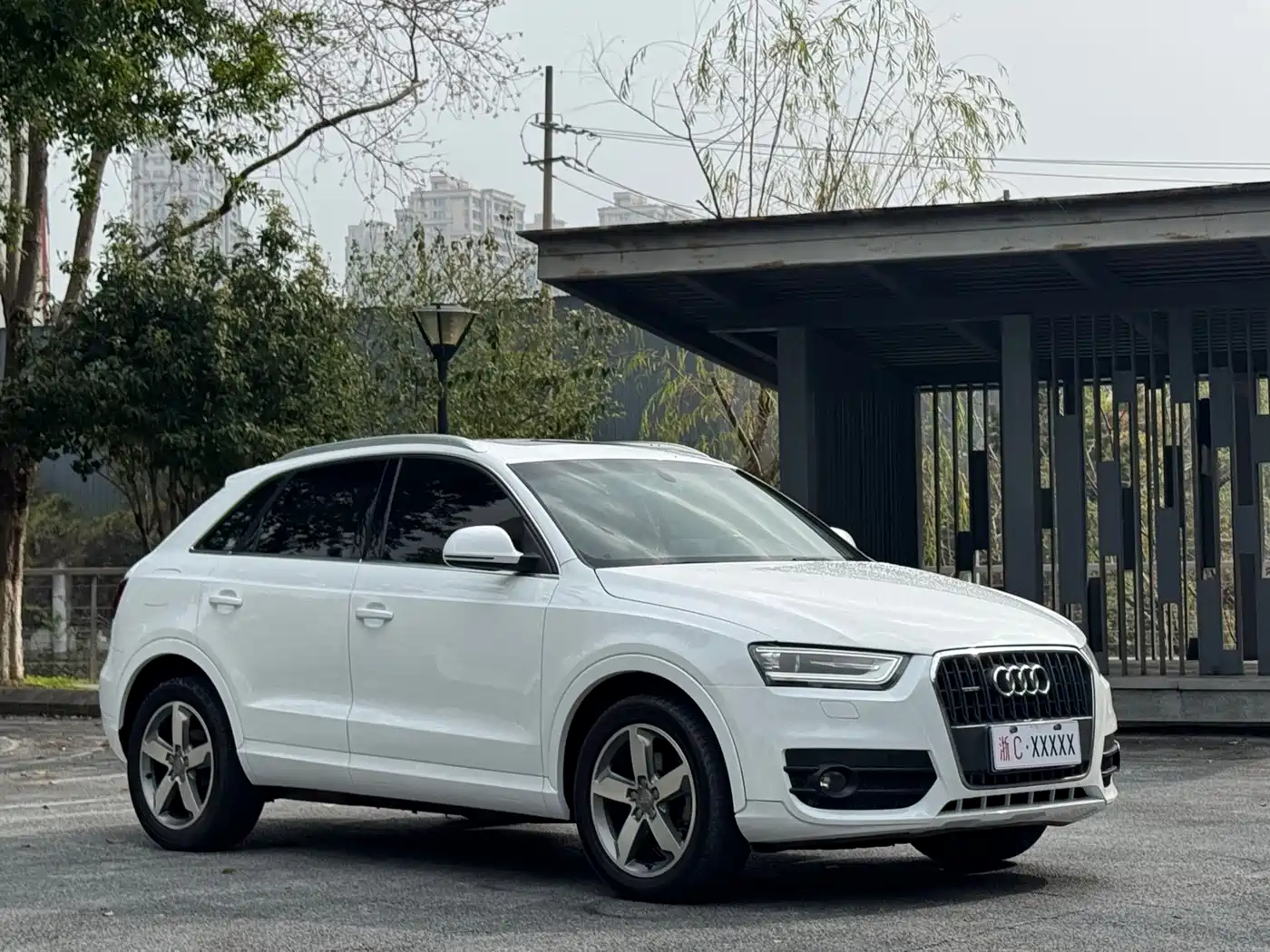 Audi Q3 2013 40 TFSI quattro Luxury Model фото 3