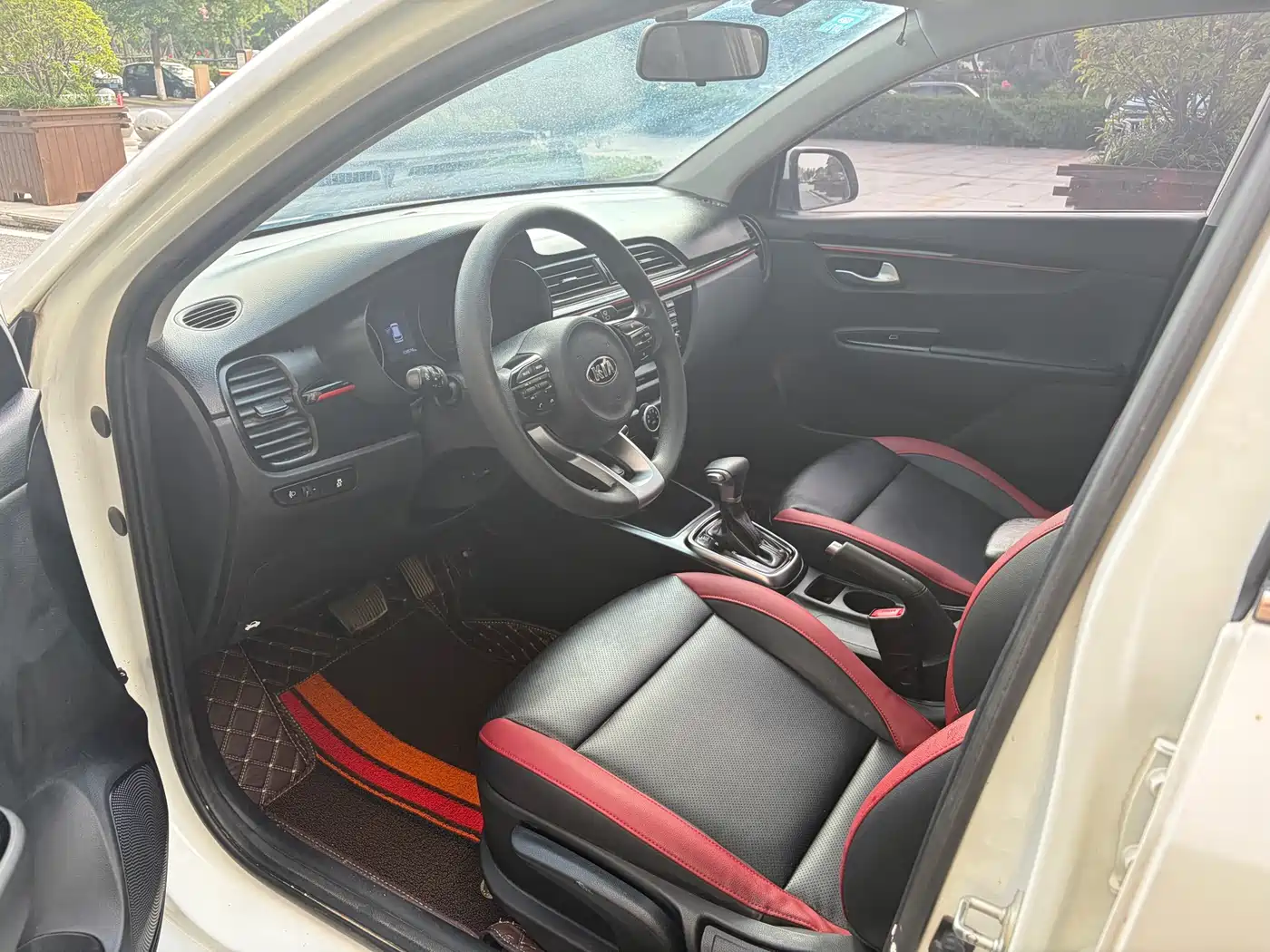 KIA KX CROSS