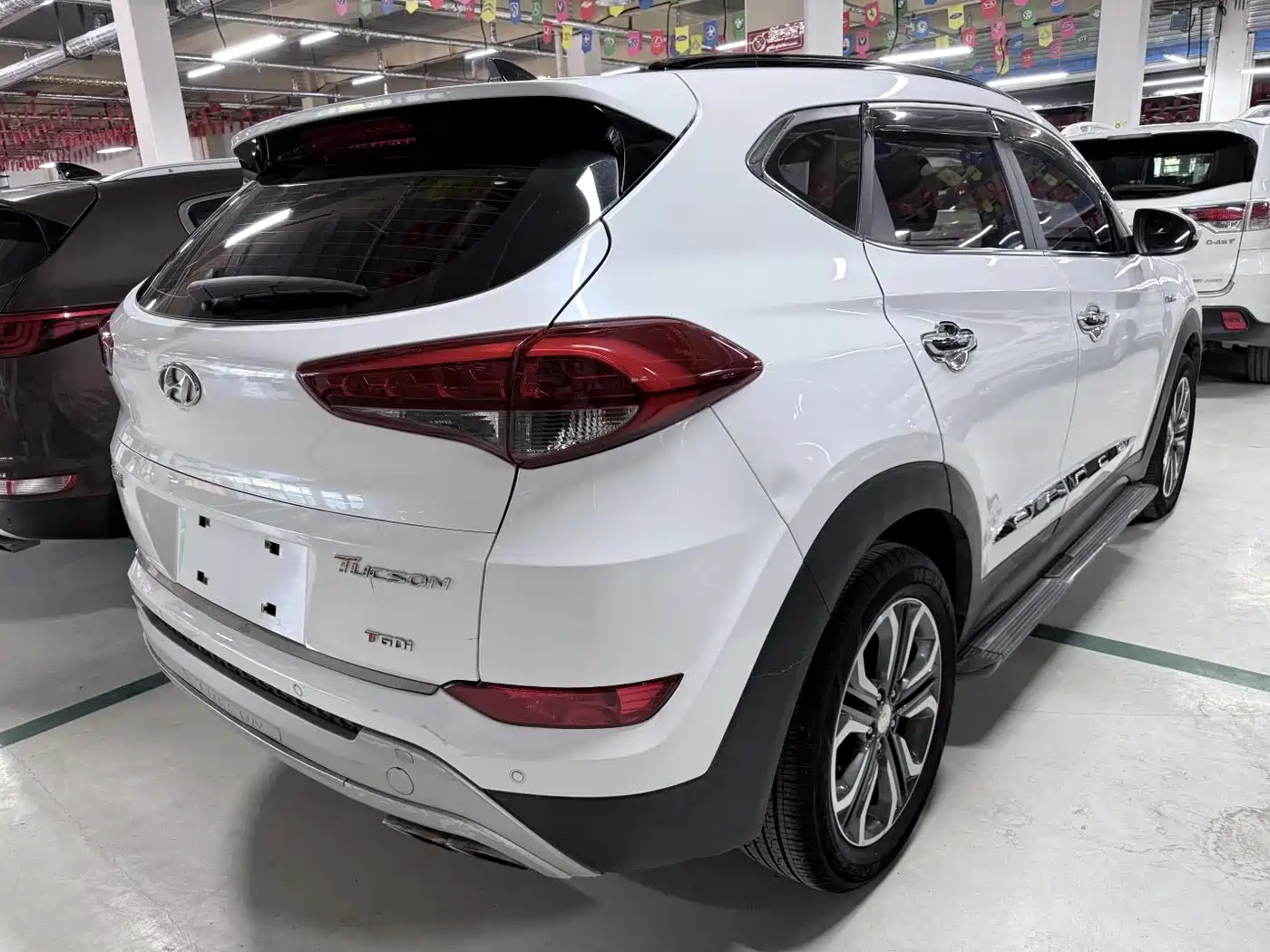 Hyundai Tucson 2015 1.6T Dual Clutch 2WD Leading фото 17