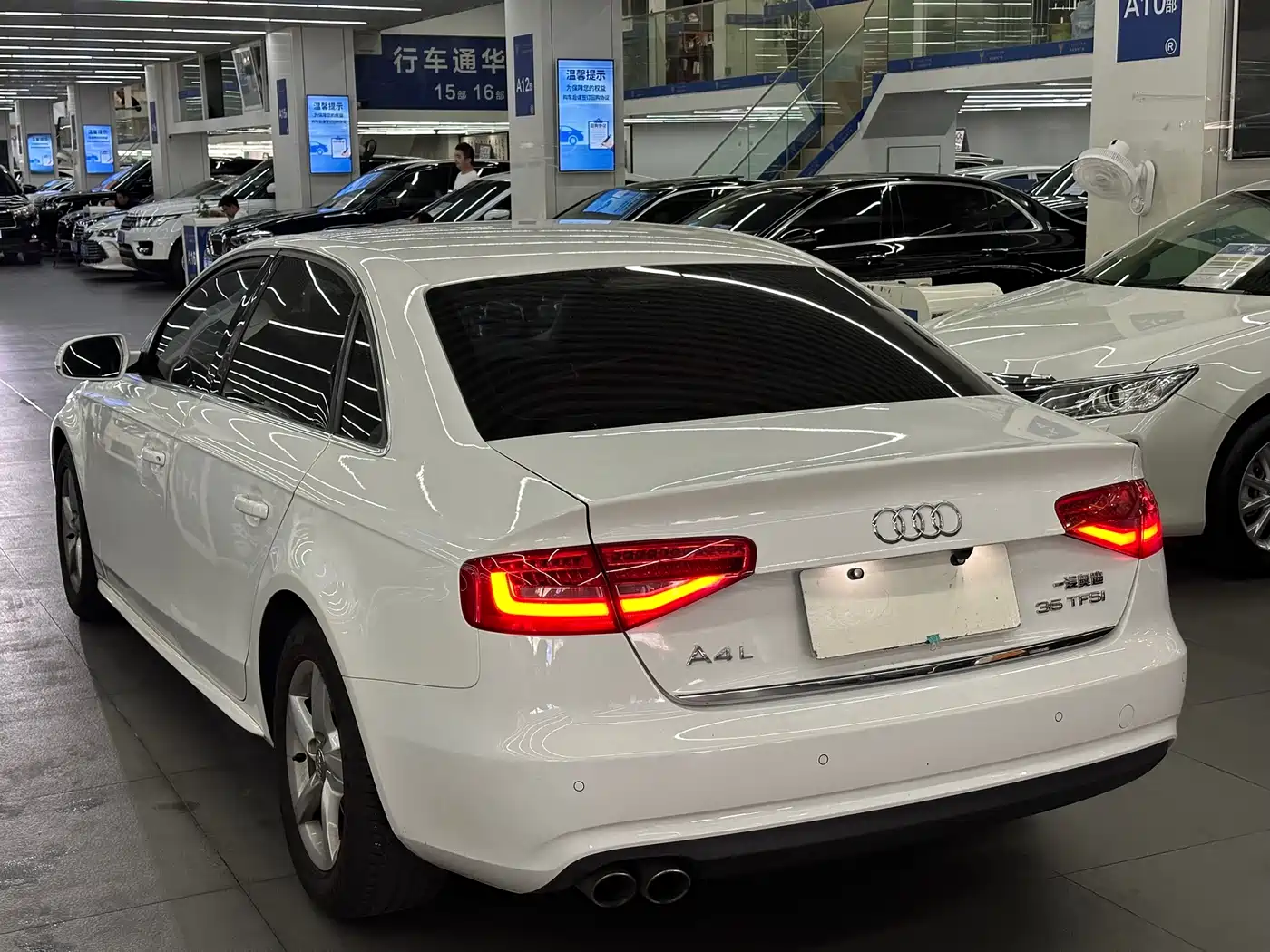 Audi A4L 2015 35 TFSI Auto Standard фото 8