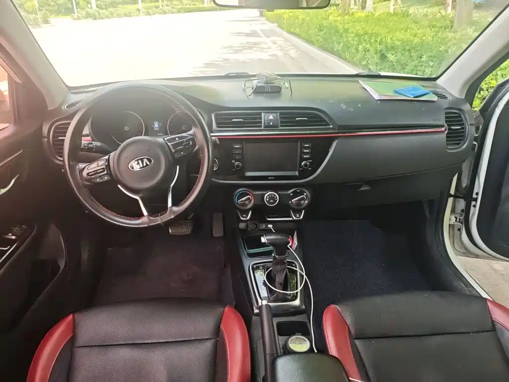 Kia KX CROSS 2018 2017 1.4L AT GLS
