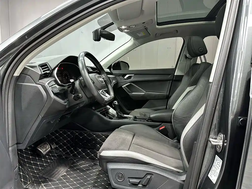 Audi Q3 2022 35 TFSI Fashion Dynamic фото 10