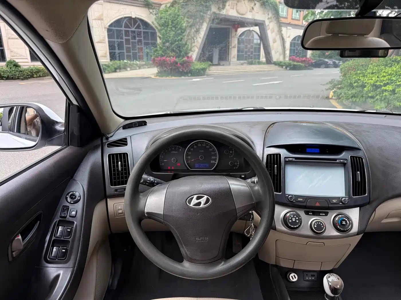 Hyundai Elantra 2011 1.6L Manual Luxury фото 11