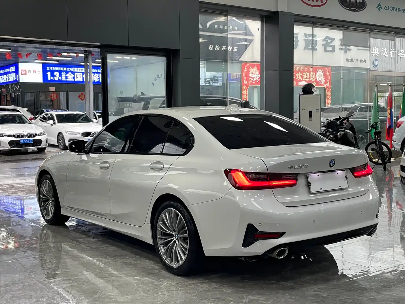 BMW 3-SERIES