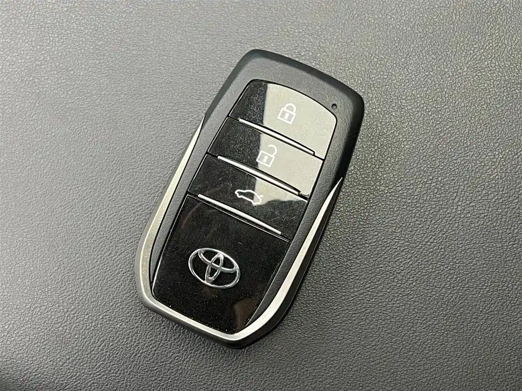 Toyota Avalon 2024 Model 2.0L Progressive Edition фото 18