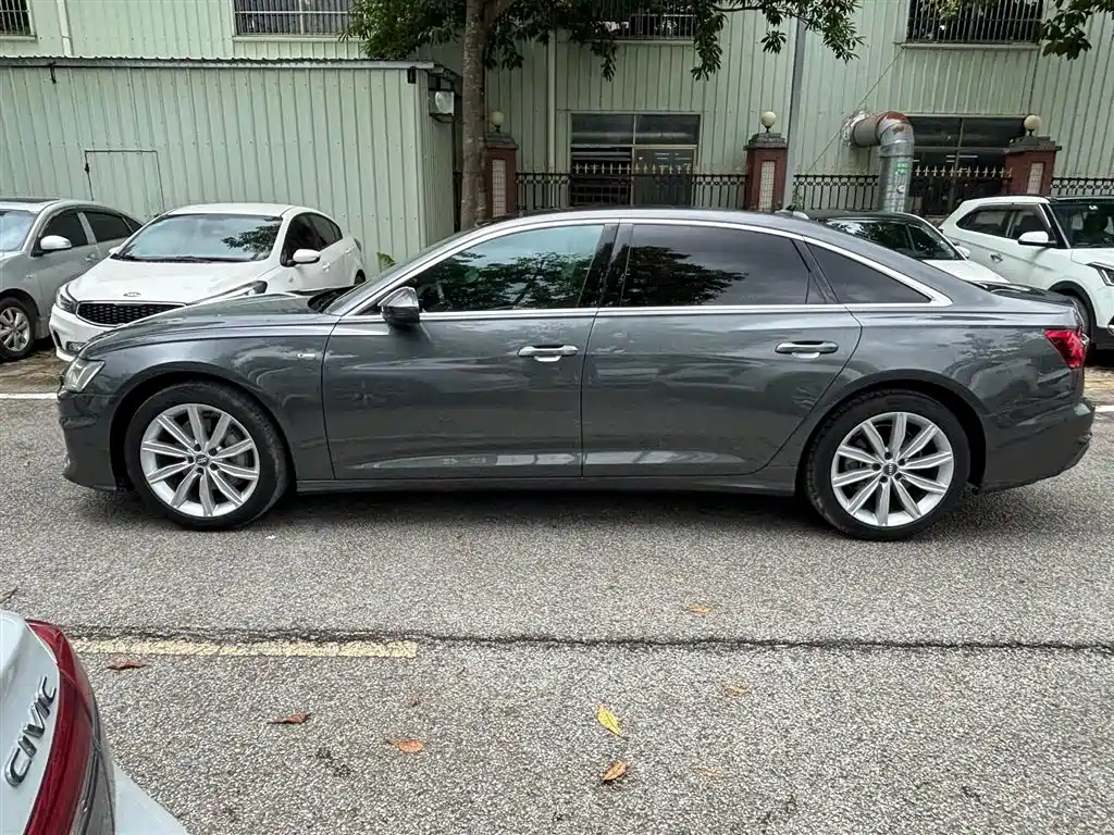 Audi A6L 2021 45 TFSI Exclusive Sport фото 8