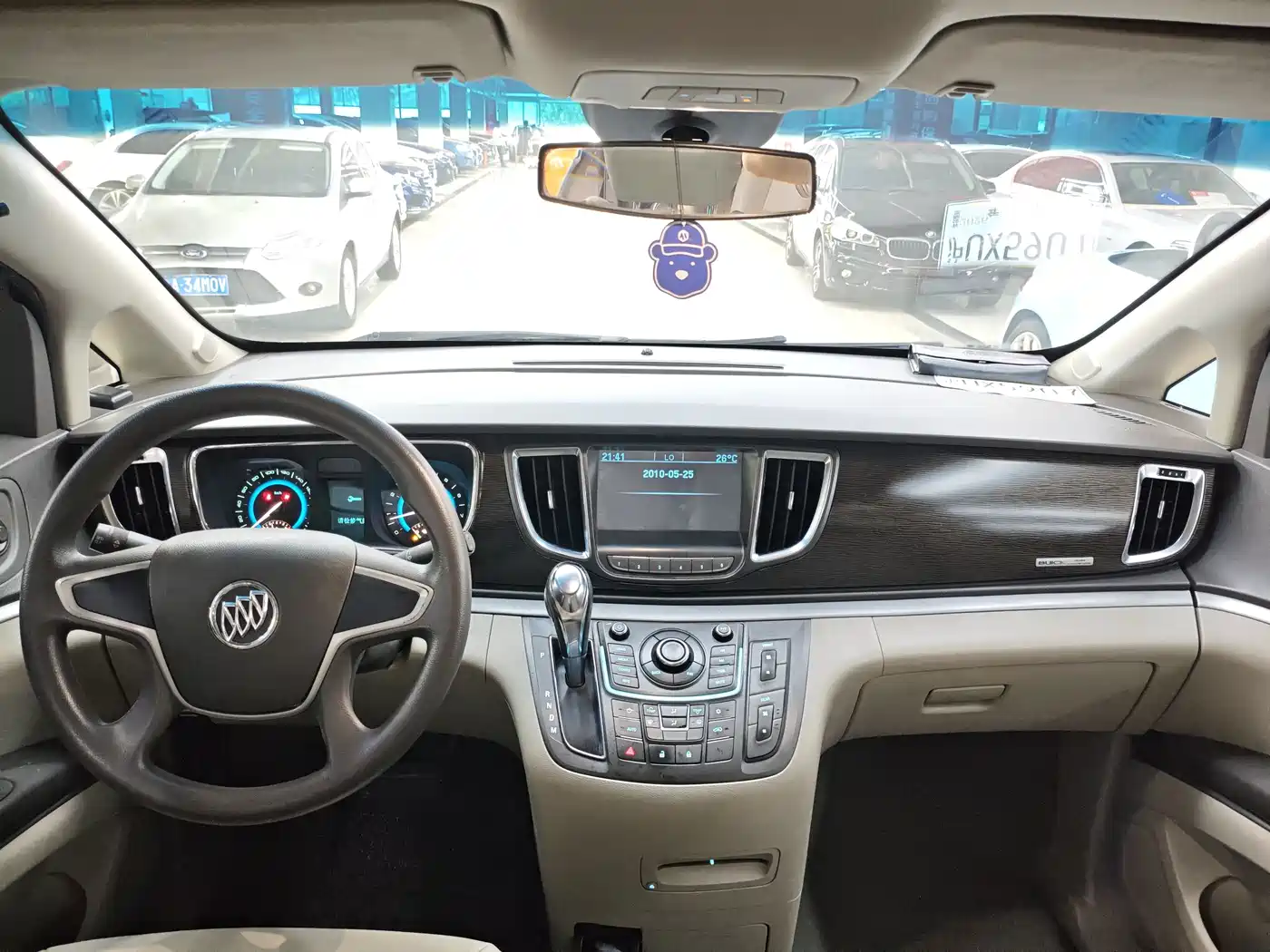 Photo 8 - Buick GL8