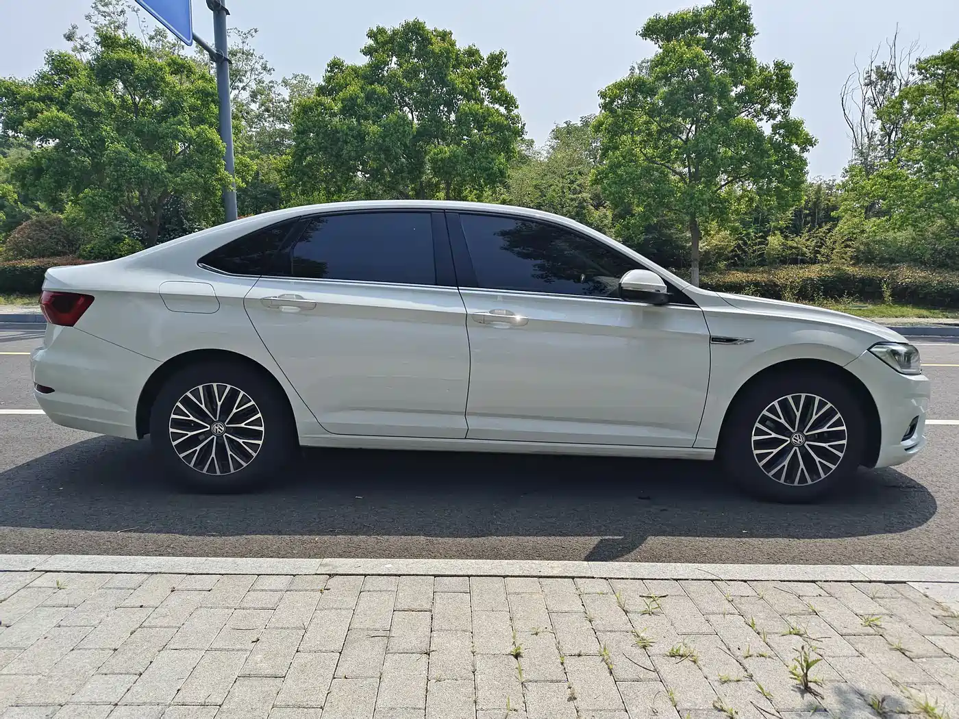 Volkswagen Sagitar 2019 200TSI Manual Comfort Edition China VI фото 8