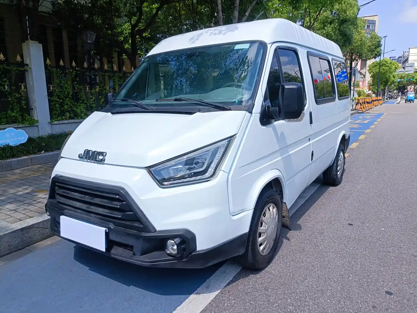 Jiangling Tesun 2019 2017 2.8T Commercial Transport Short Wheelbase Medium Roof 6/7/8 Seats JX493