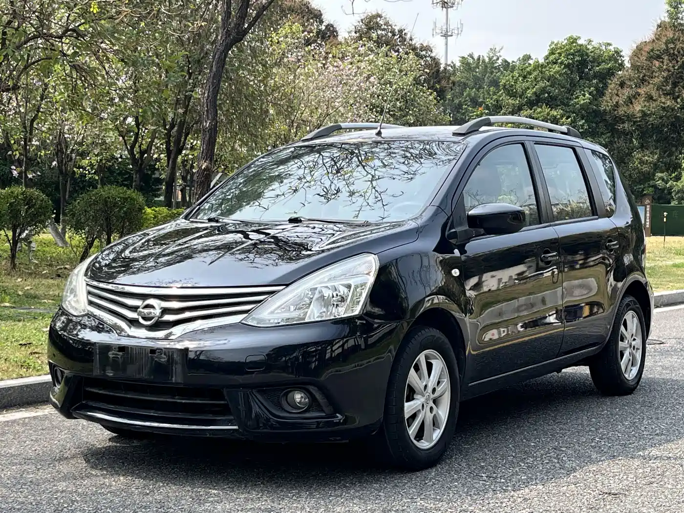 Nissan Livina 2013 2013 1.6XE CVT Comfort