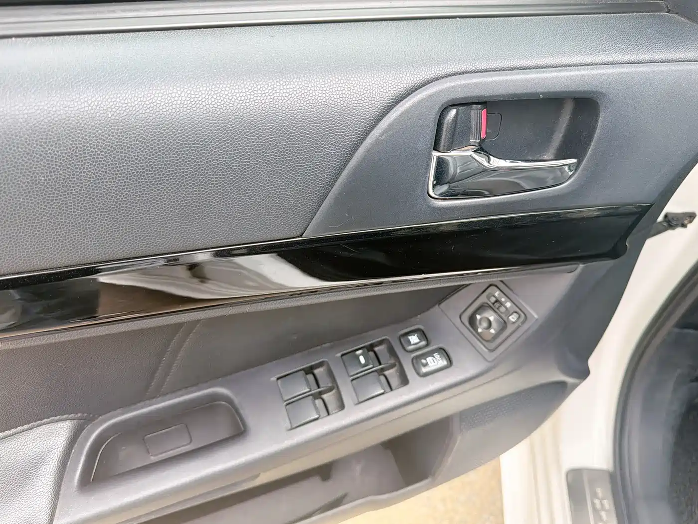 Mitsubishi Lancer EX 2015 2.0L CVT Flagship Edition фото 11