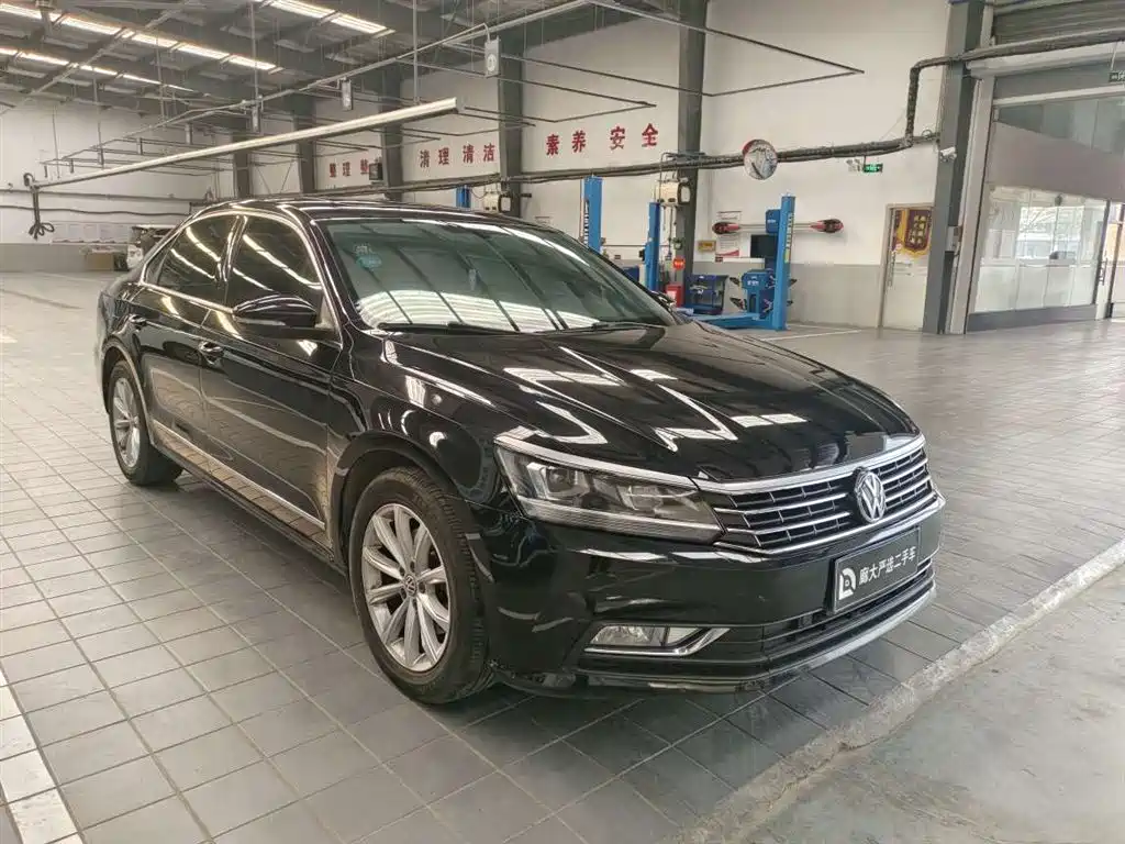 Volkswagen Passat 2017 330TSI DSG Prestige фото 6