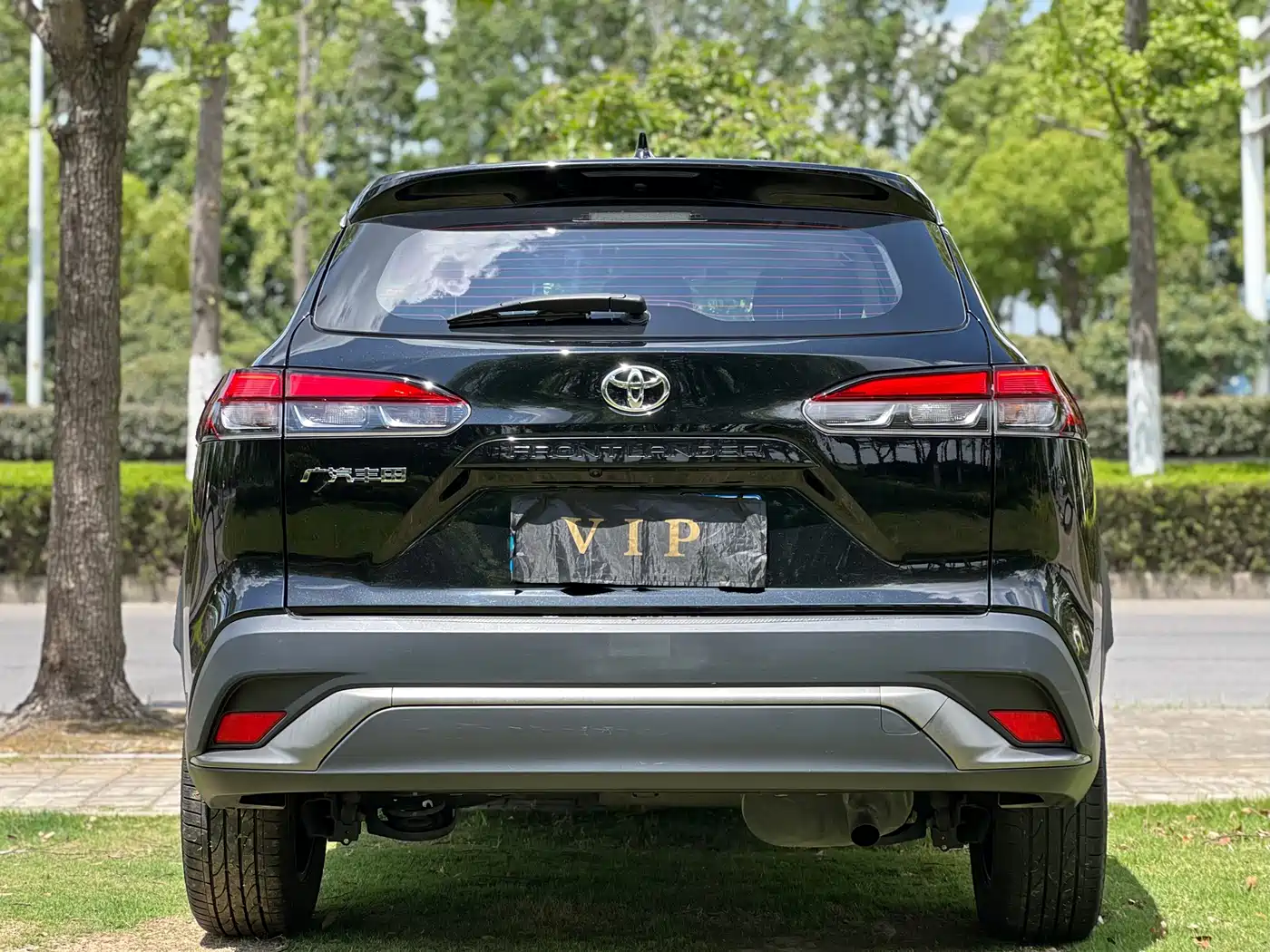 Toyota Frontlander 2022 2.0L CVT Luxury Edition фото 8