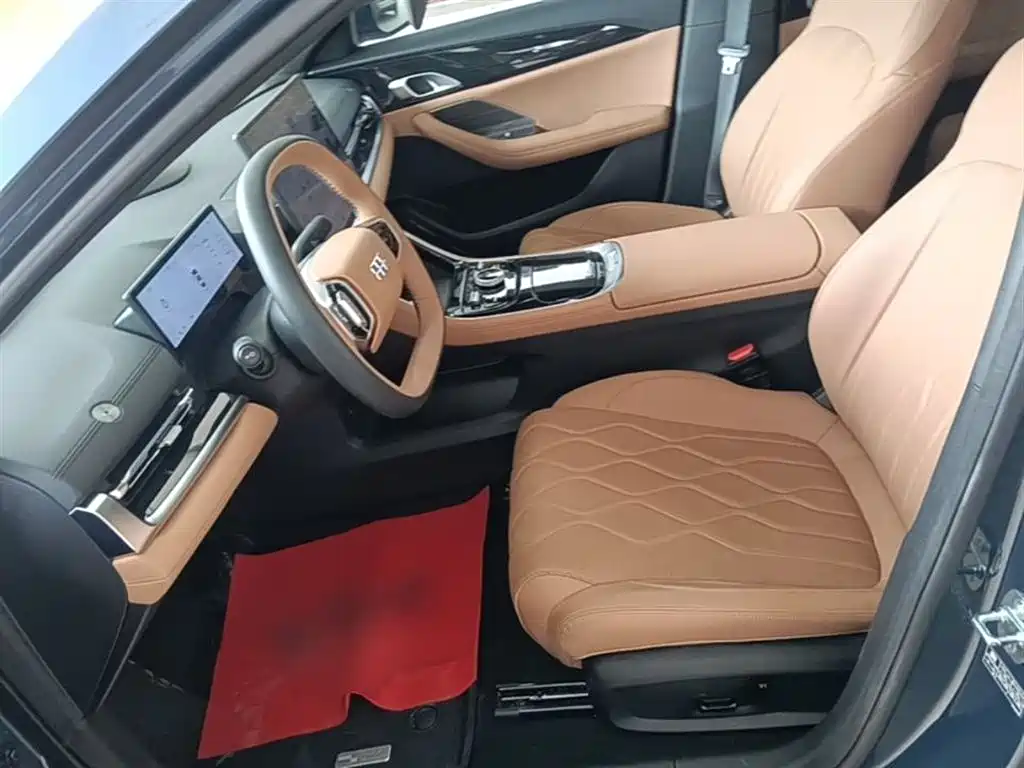 Geely Galaxy Galaxy A7 2025 EM-i 150km Premium Edition фото 15