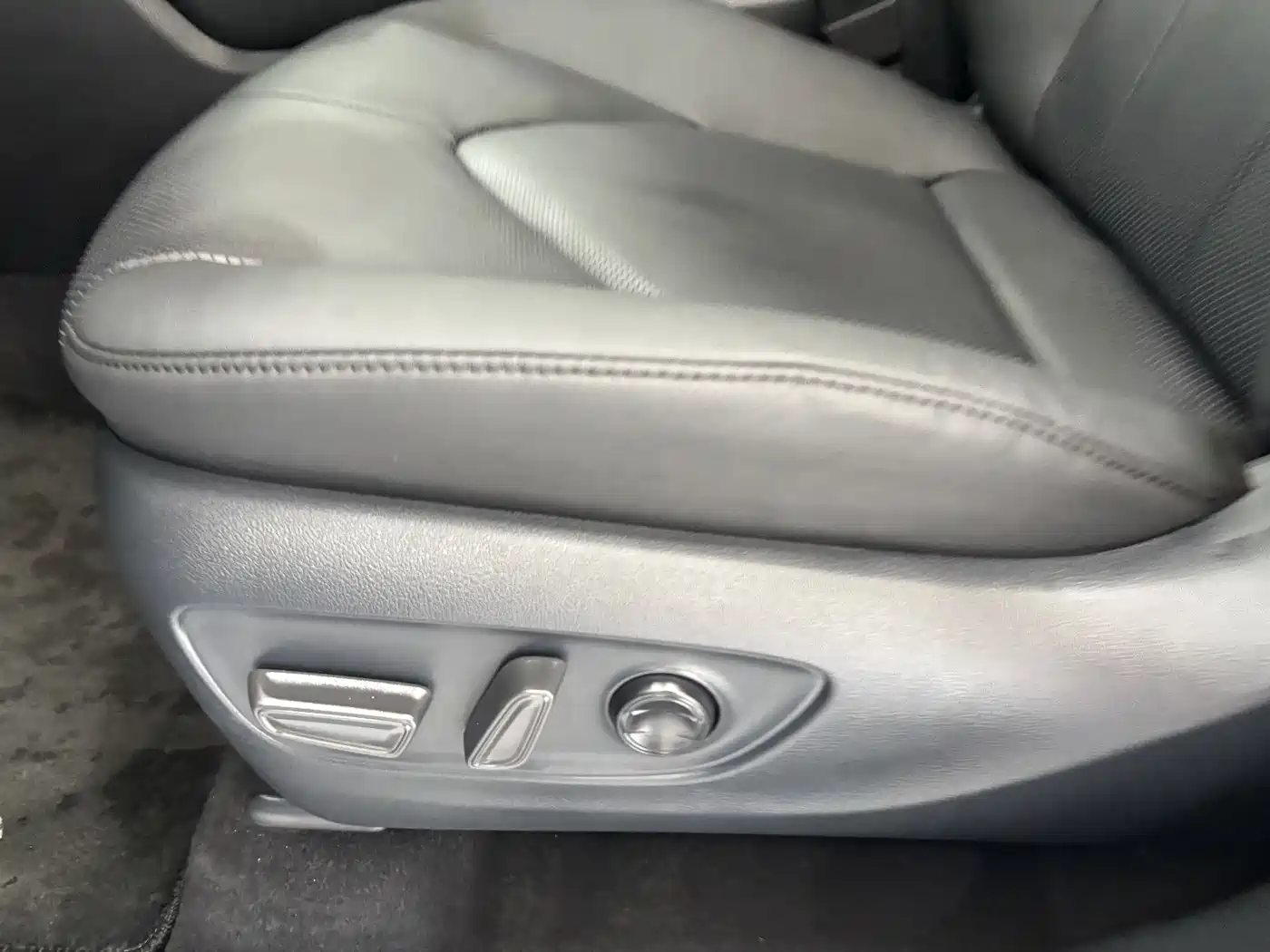 Toyota Highlander 2024 2024 2.5L Smart Hybrid 4WD Premium 7-seater