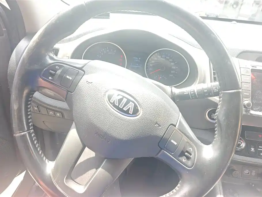 Kia Sportage 2016 2.0L Automatic 2WD DLX фото 15