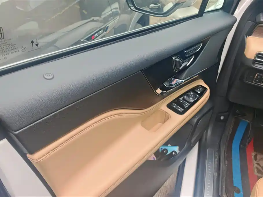 LINCOLN ADVENTURER