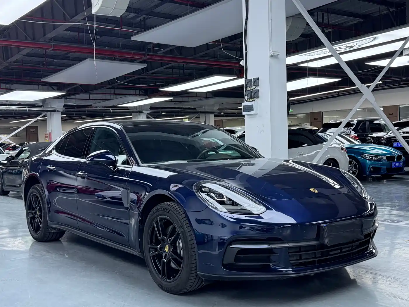 Porsche Panamera 2017 Panamera 3.0T фото 3