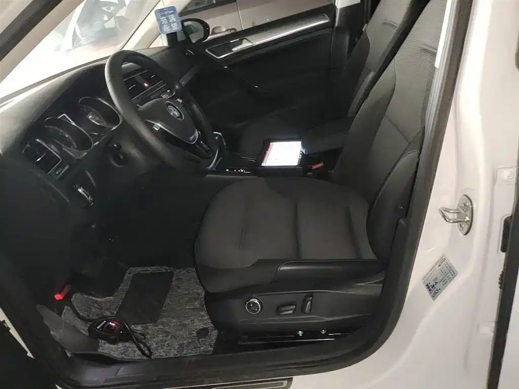 Volkswagen Golf 2019 280TSI DSG Comfort (China V) фото 15