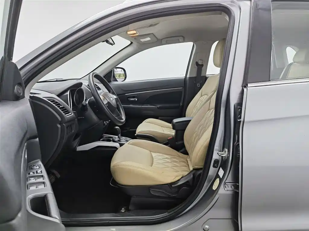 Mitsubishi ASX 2013 2.0L CVT 2WD Elite фото 10