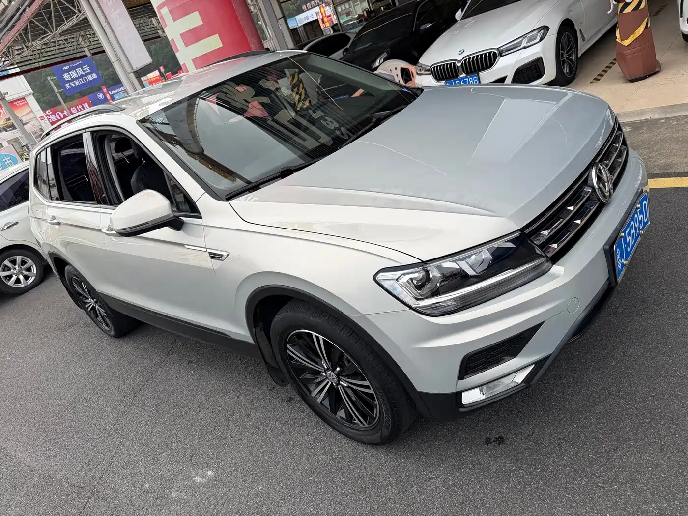 Volkswagen Tiguan L 2019 330TSI Automatic 2WD Trend Edition China VI фото 7