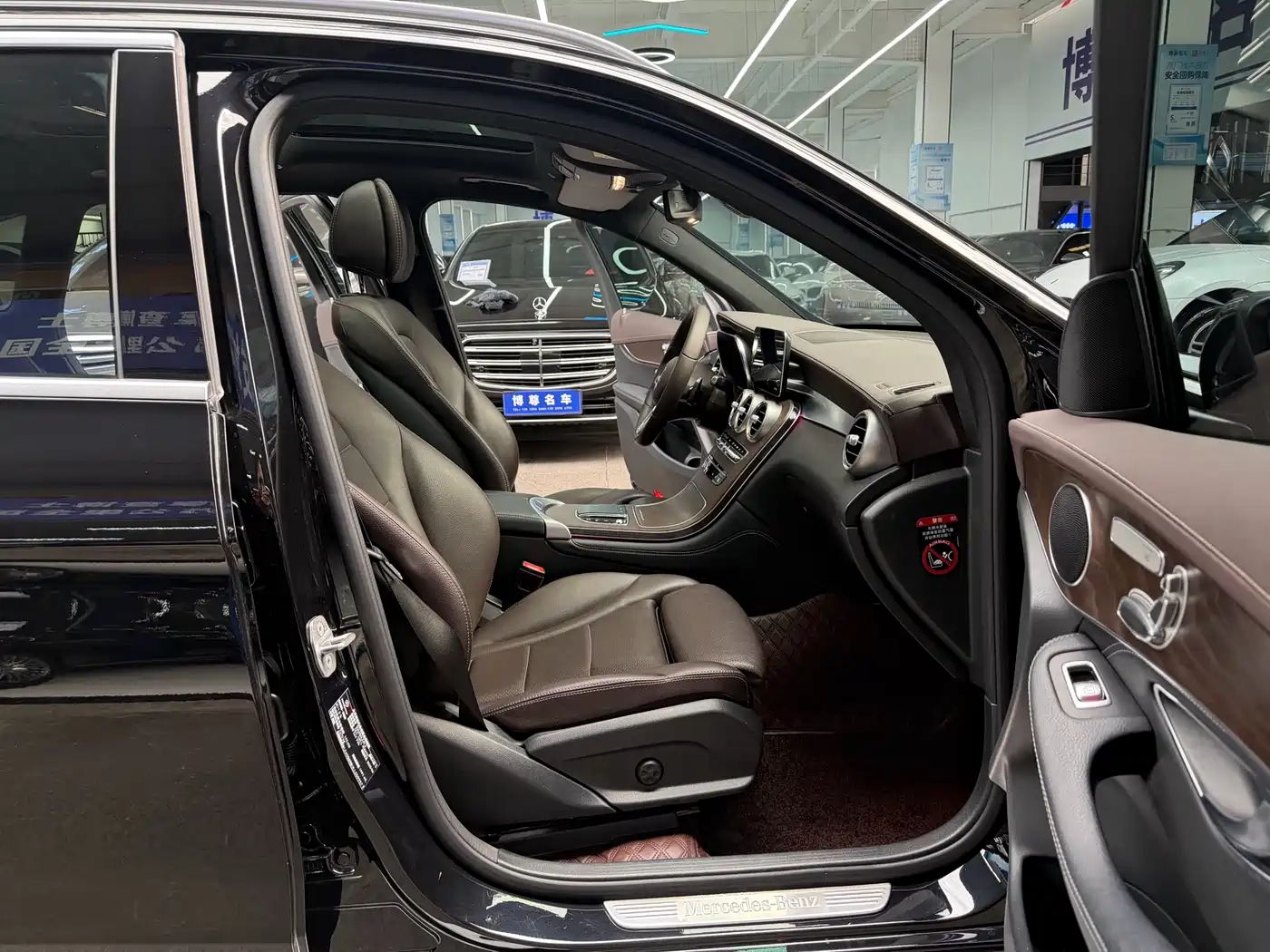 Mercedes-Benz GLC 2021 GLC 260 L 4MATIC Luxury фото 14