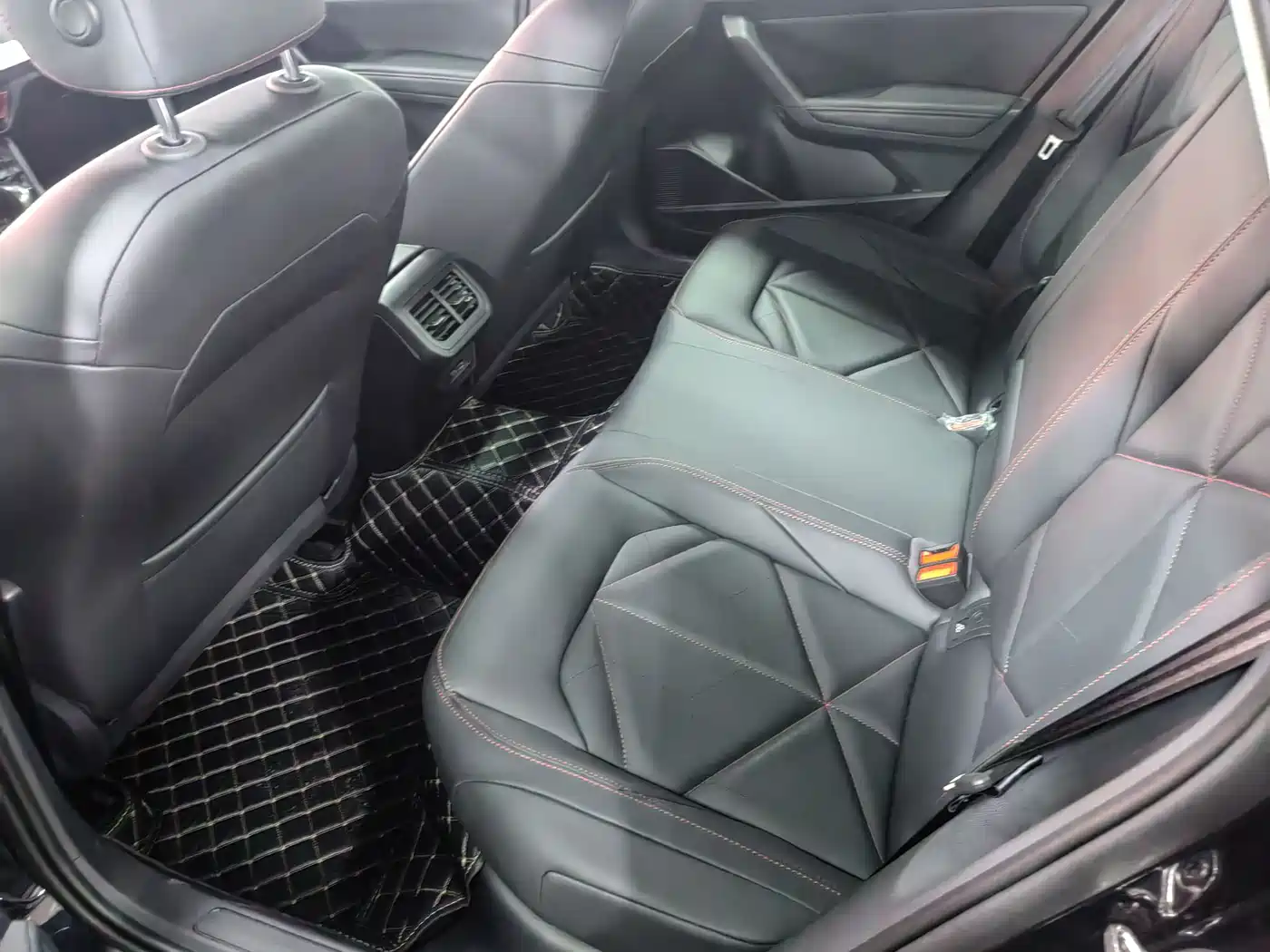 Volkswagen Lavida 2024 Model 300TSI DSG Starlight Full Comfort Edition фото 10