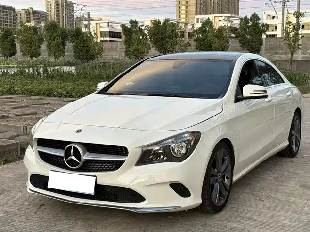 MERCEDES-BENZ CLA