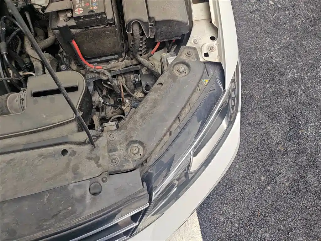 Volkswagen Sagitar 2018 280TSI DSG Spark Edition фото 21