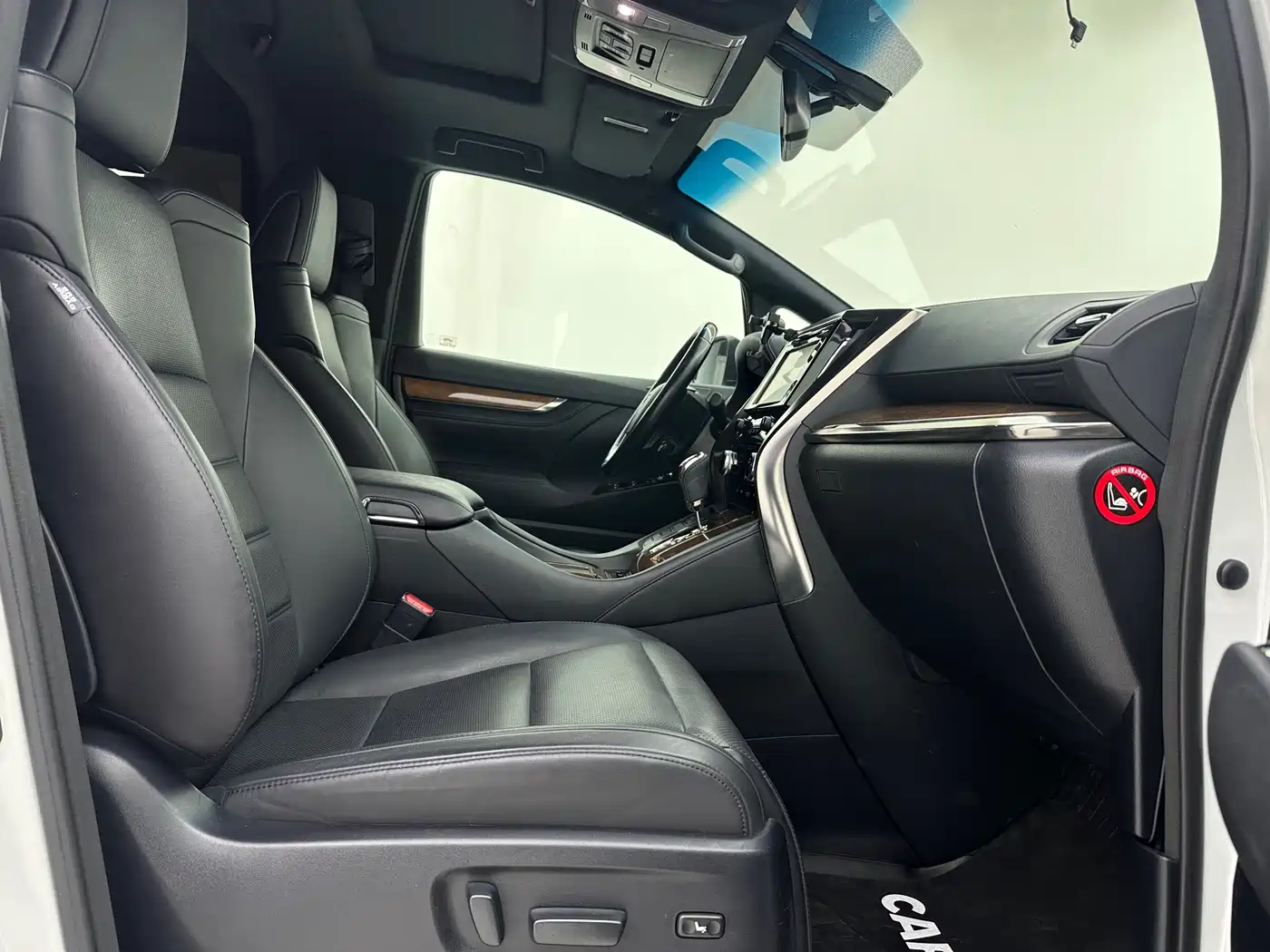 Toyota Alphard 2015 3.5L Premium Edition фото 9