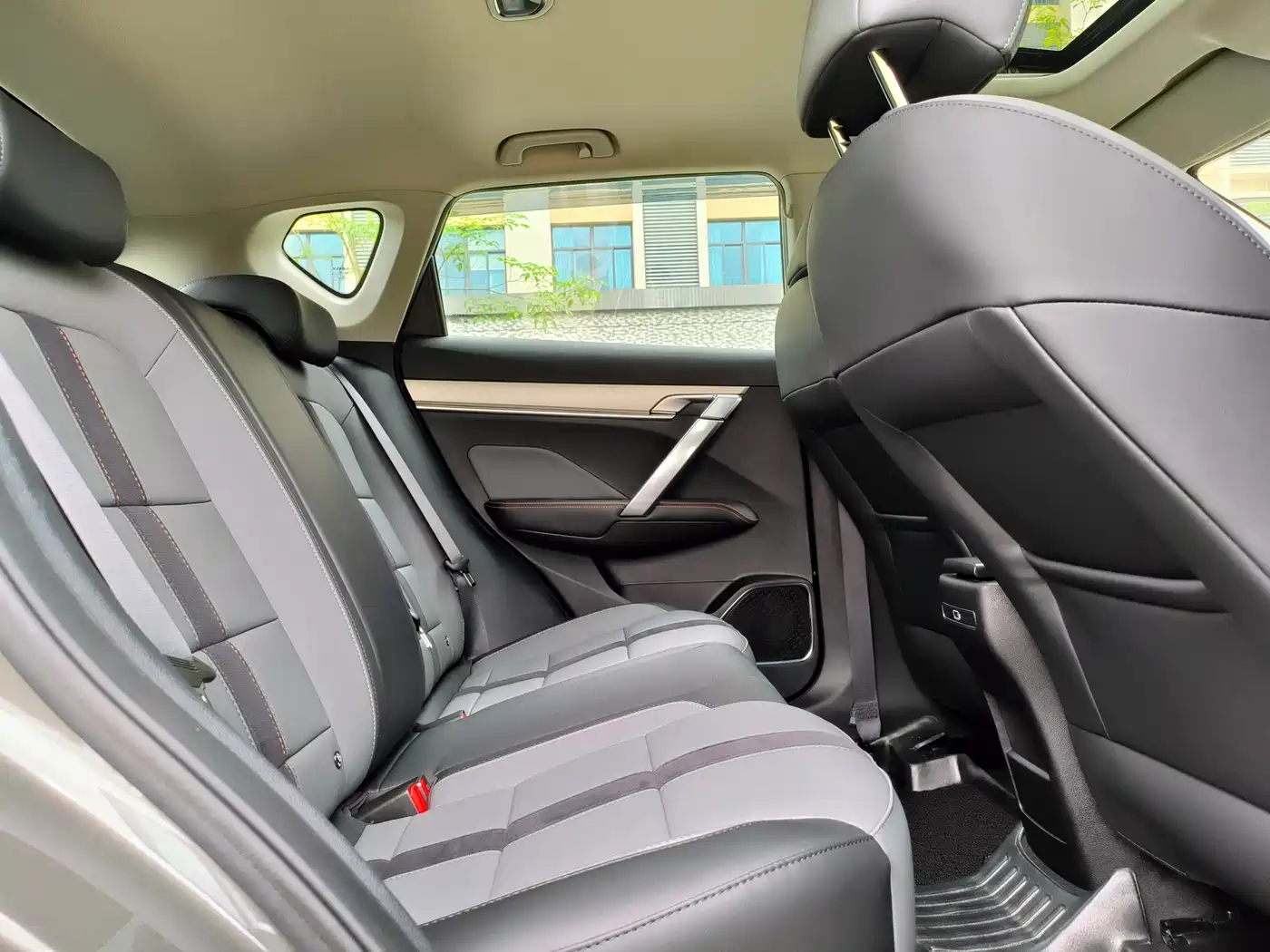 GEELY AUTOMOBILE BINYUE