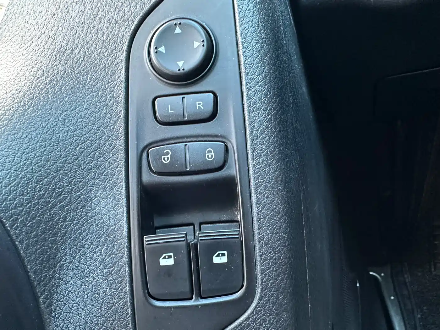 SAIC Maxus Maxus G10 2018 PLUS 2.0T Automatic Executive Edition фото 14