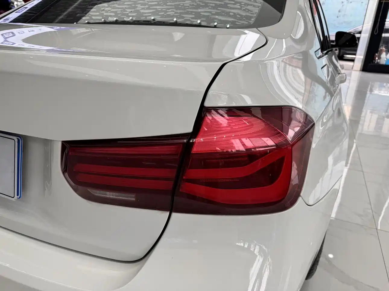 BMW 3 Series 2019 320Li M Sport Black Night Edition фото 24