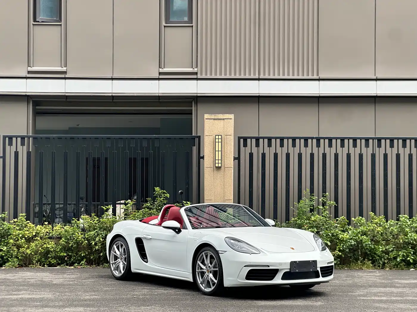 Porsche 718 2022 Boxster 2.0T фото 3