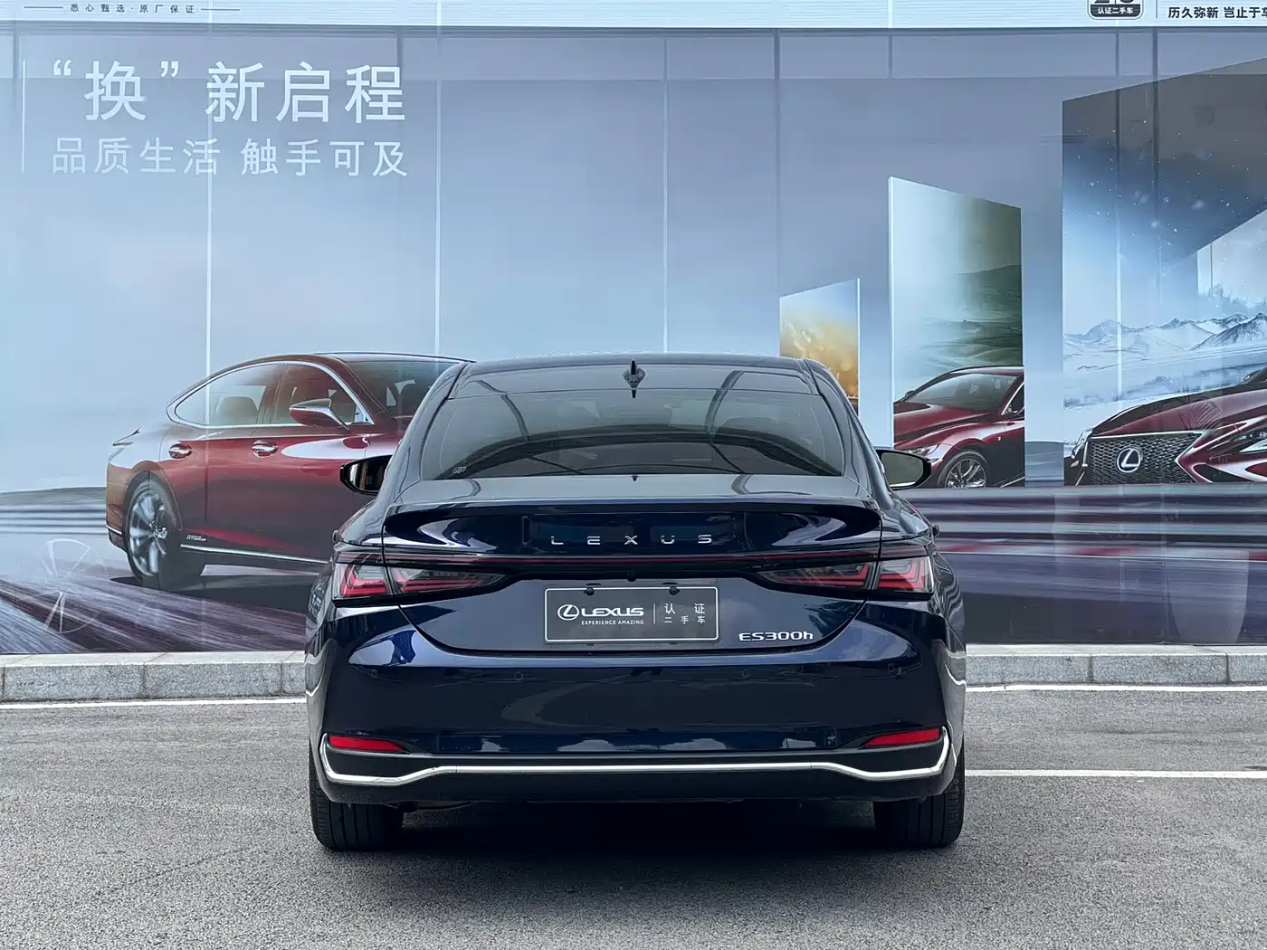 Lexus ES 2025 300h Ultimate Edition фото 8