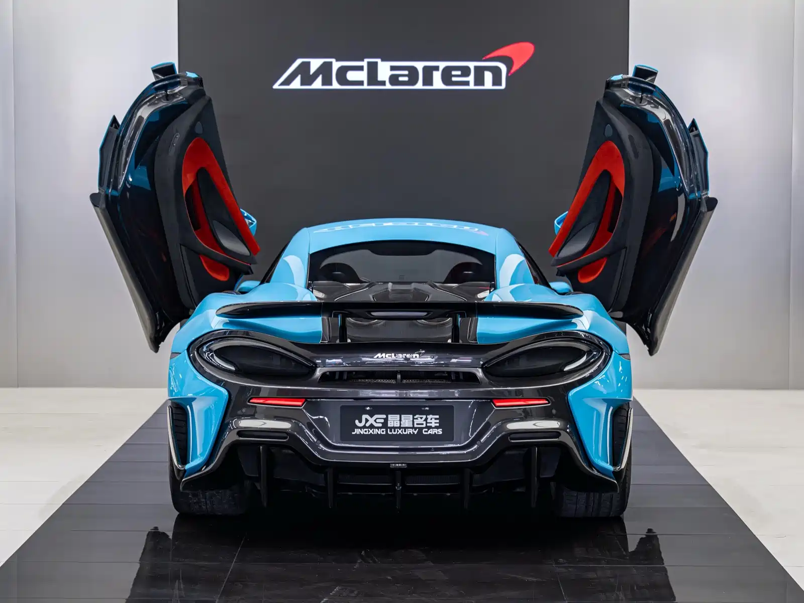 Фото 11 - McLaren 600LT
