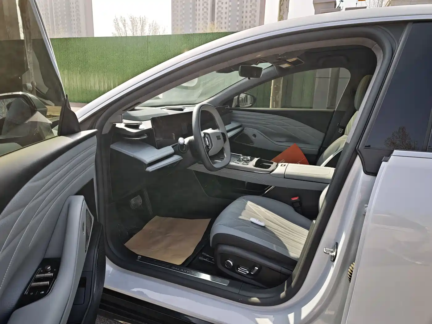 GEELY GALAXY GALAXY E8