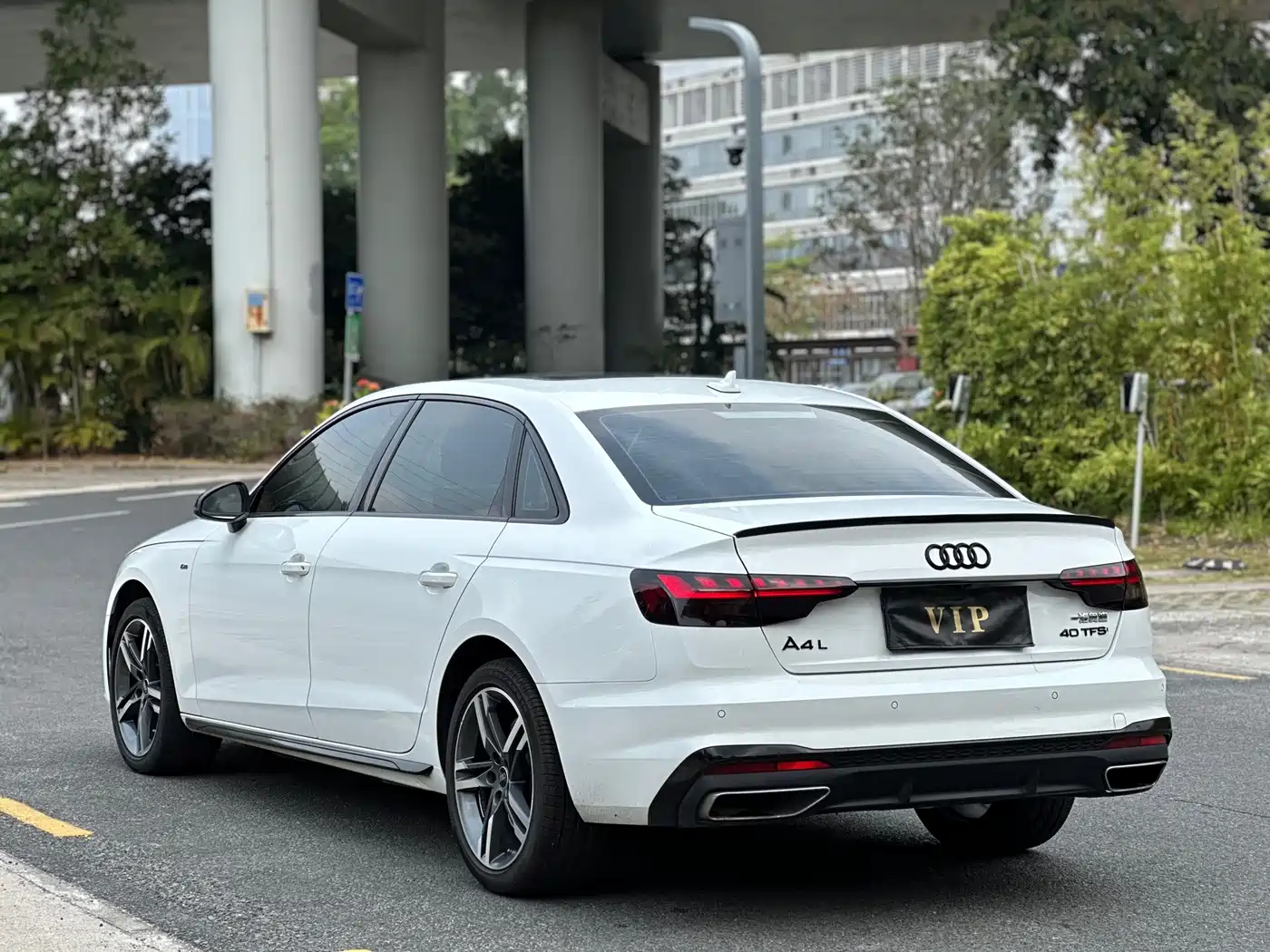 Audi A4L 2022 40 TFSI Luxury Dynamic фото 11