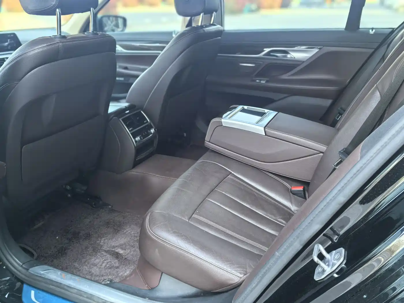 BMW 7 Series 2016 730Li Leading фото 6