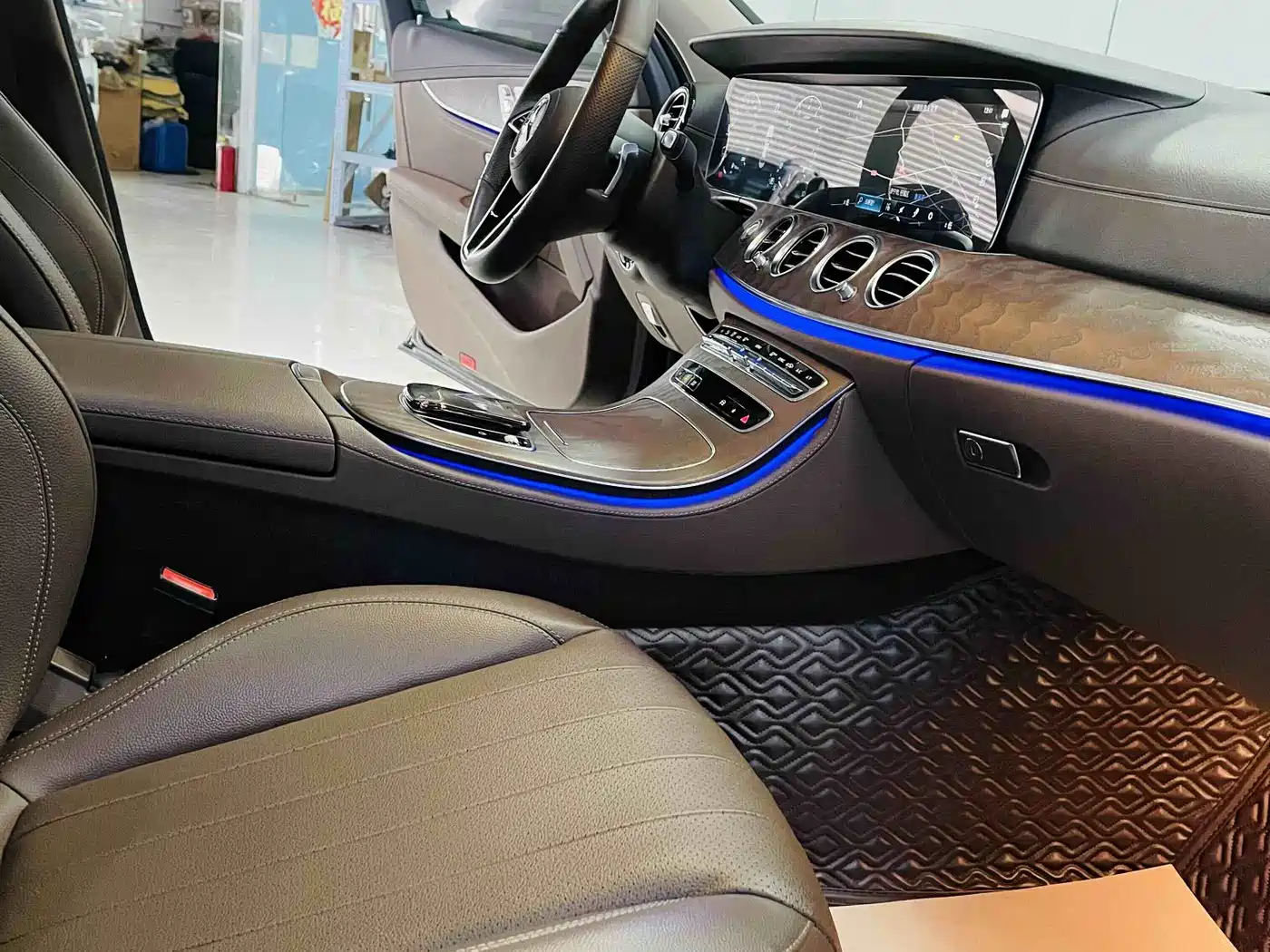 Mercedes-Benz E-Class 2021 E 300 L Fashion фото 6