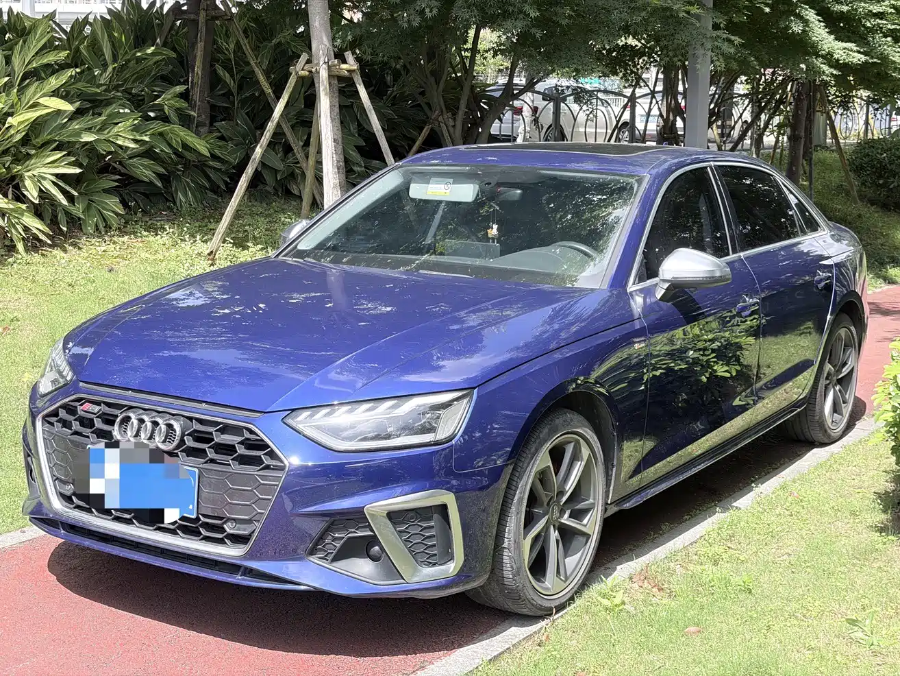 Audi A4L 2020 40 TFSI Fashion Dynamic Edition фото 2