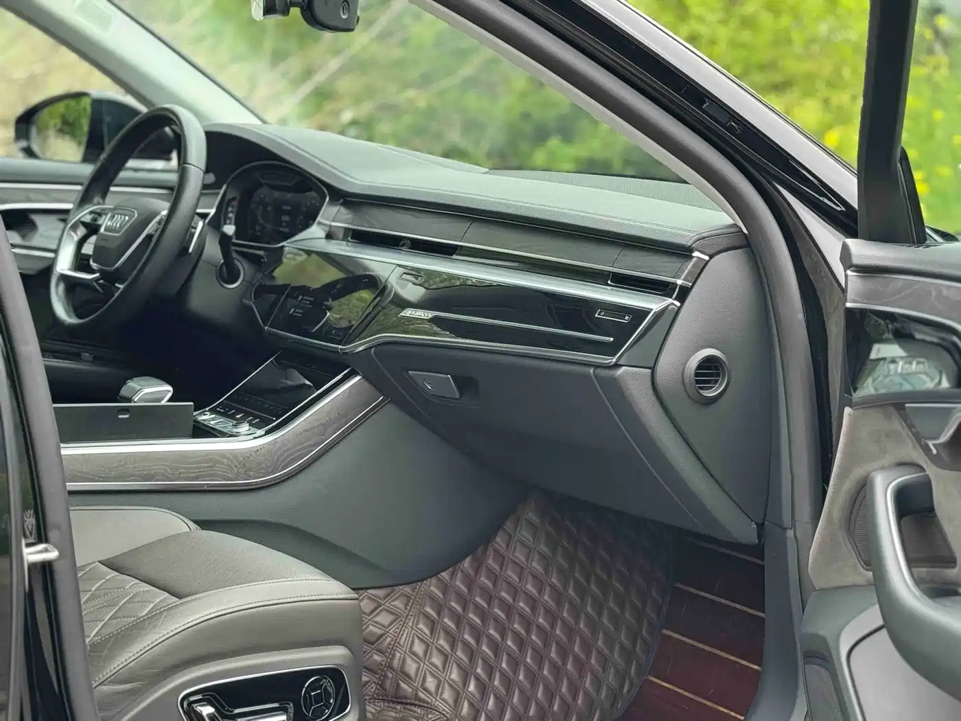 Audi A8 2021 A8L 50 TFSI quattro Comfort фото 12