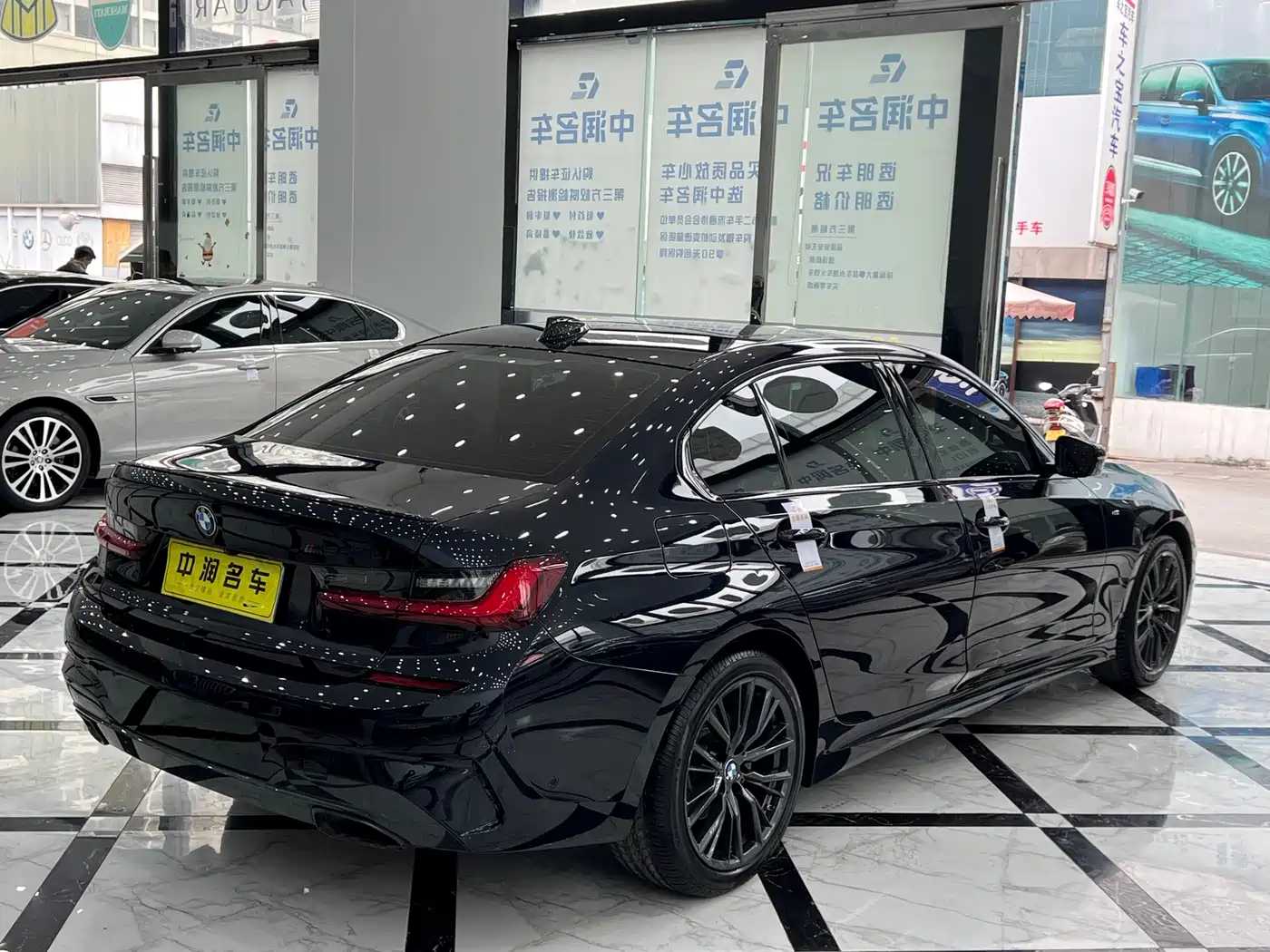BMW 3 Series 2022 325Li M Sport Shadow Edition фото 5