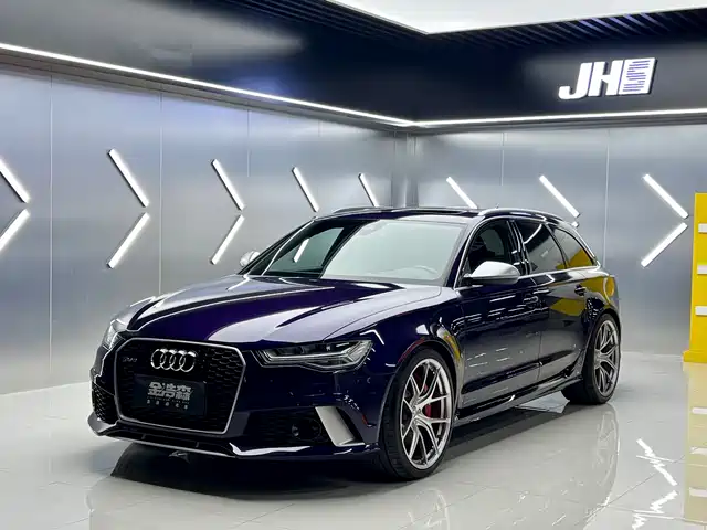 AUDI RS 6