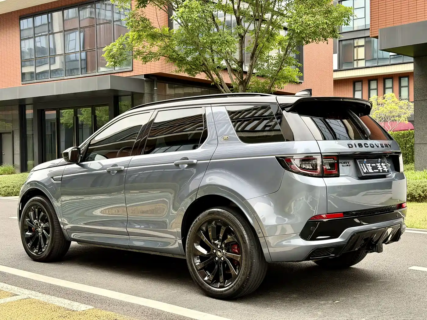 Land Rover Discovery Sport 2020 249PS R-Dynamic Performance Tech 5-seater фото 8