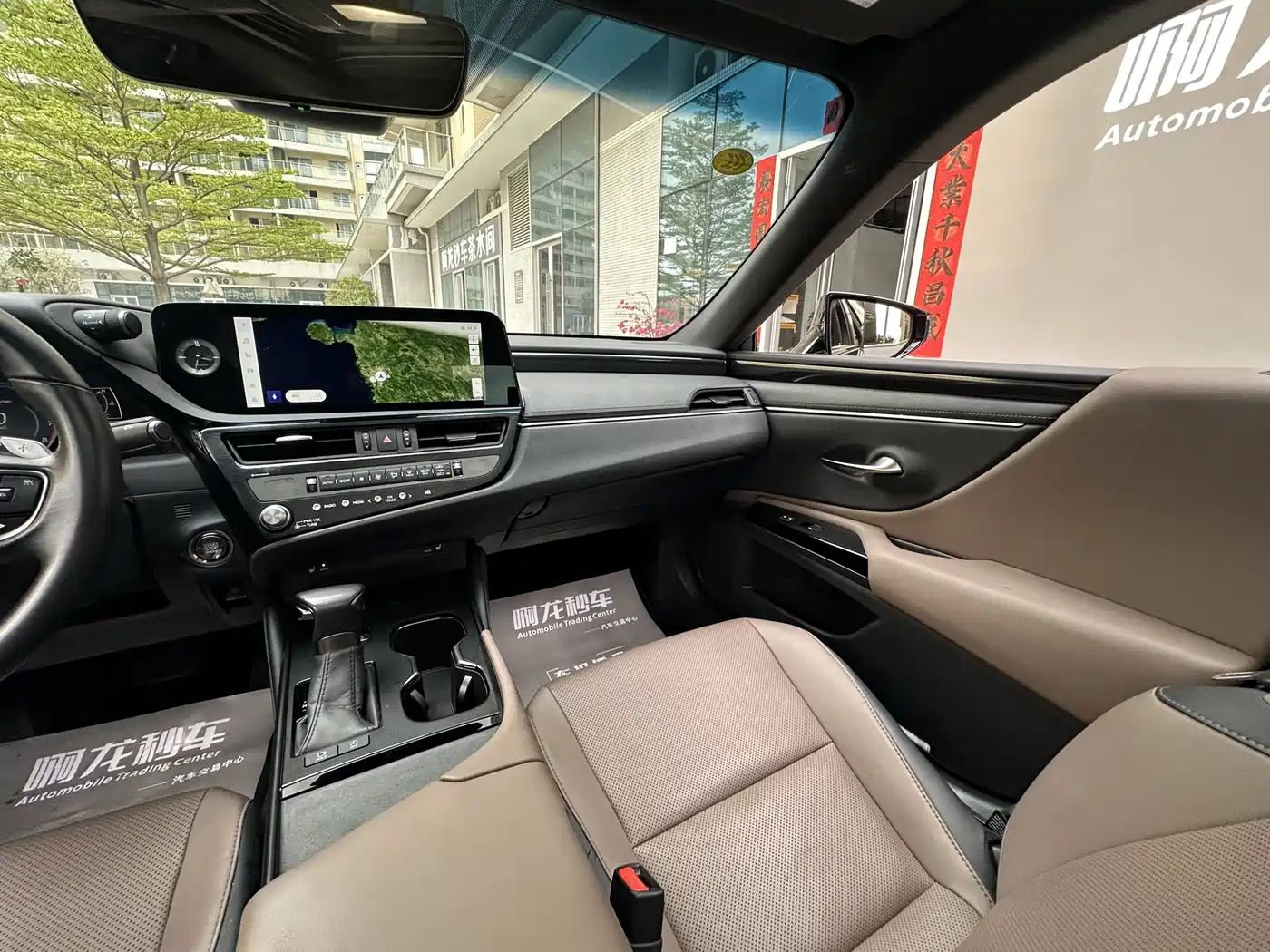 Lexus ES 2023 200 Excellence Edition фото 17