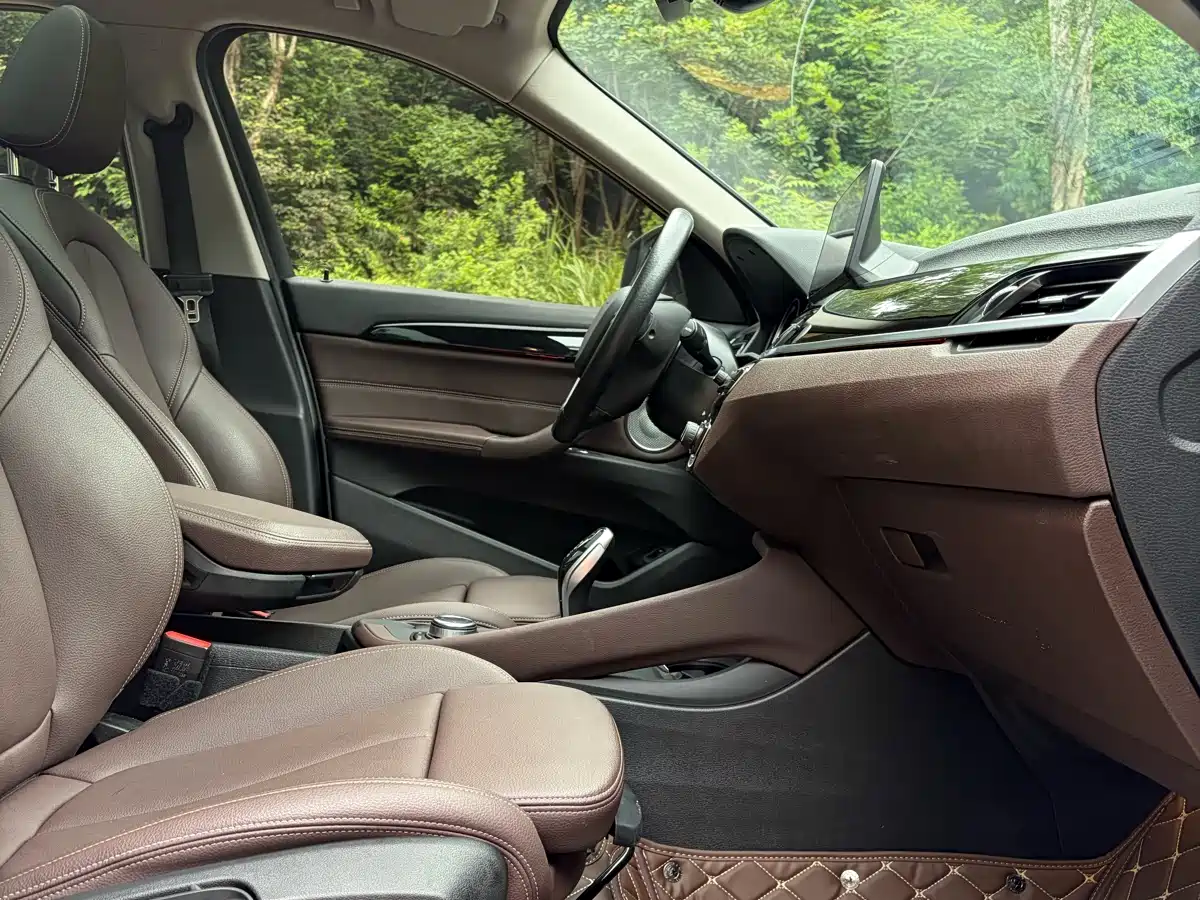 BMW X1 2022 sDrive20Li Fashion фото 13