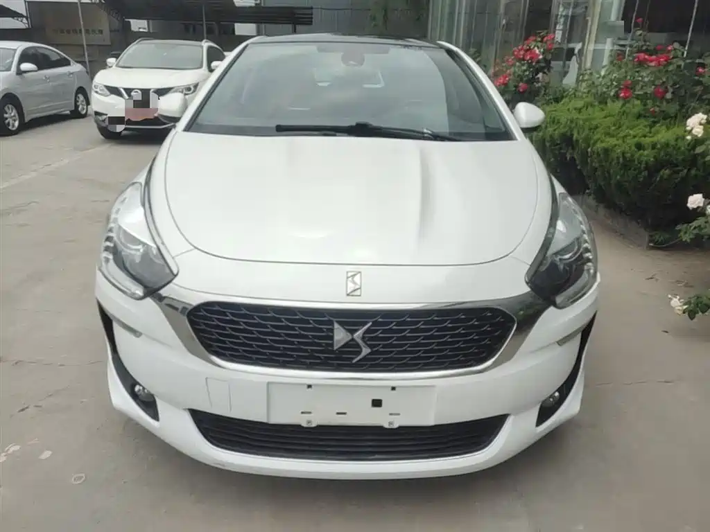 DS 5 2016 2015 1.6T Elegance THP160